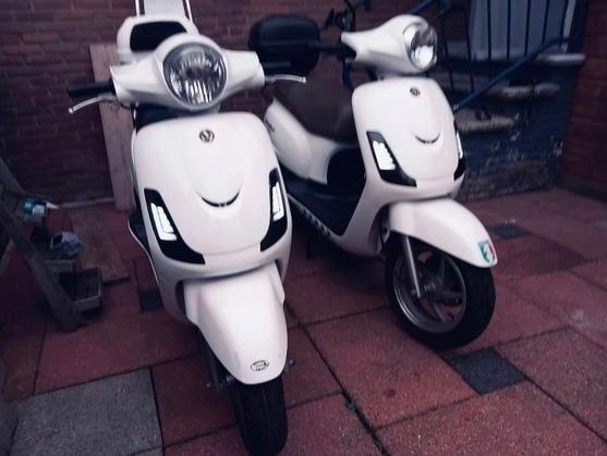 Sym fiddle2. 125s  3x  1xsym allo  125, Fietsen en Brommers, Scooters | SYM, Zo goed als nieuw, Fiddle, Benzine, Ophalen