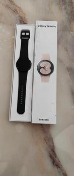 Galaxy watch 4 nieuw in doos en lader, Handtassen en Accessoires, Smartwatches, Ophalen of Verzenden