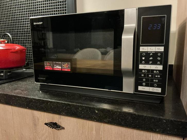 Sharp model R-890S combi-magnetron, Elektronische apparatuur, Microgolfovens, Zo goed als nieuw, Vrijstaand, Combi-microgolfoven