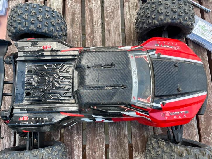 Arrma kraton, Hobby & Loisirs créatifs, Modélisme | Radiocommandé & Téléguidé | Voitures, Comme neuf, Enlèvement ou Envoi