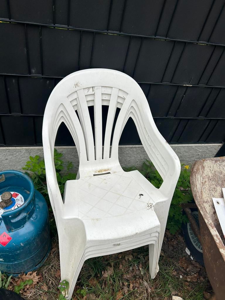 4 Witte stoelen gratis, Ophalen, Gebruikt