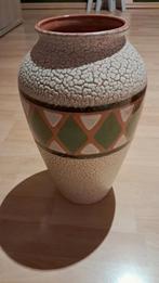 Grand vase, Enlèvement