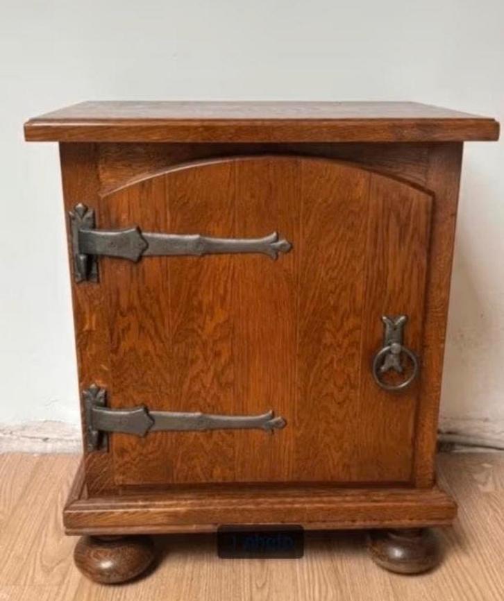 Lot de 2 tables de nuit, Maison & Meubles, Chambre à coucher | Tables de chevet, Comme neuf, Bois, Enlèvement