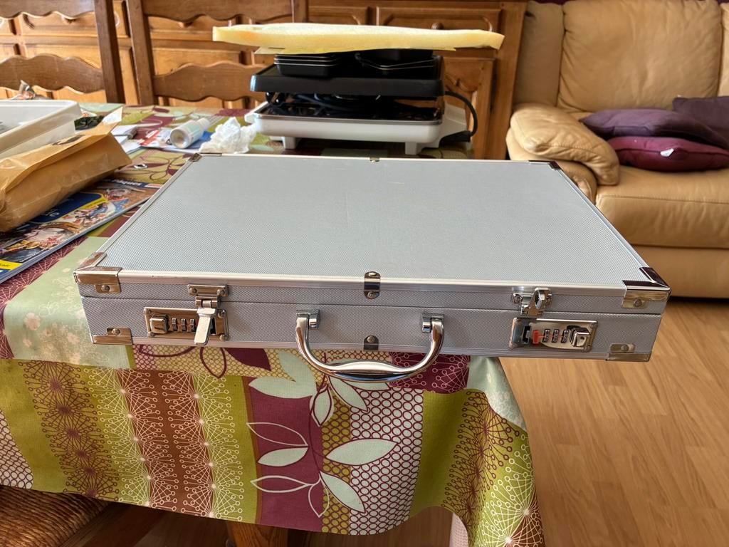 Malette à couteaux Solingen, Ophalen, Nieuw