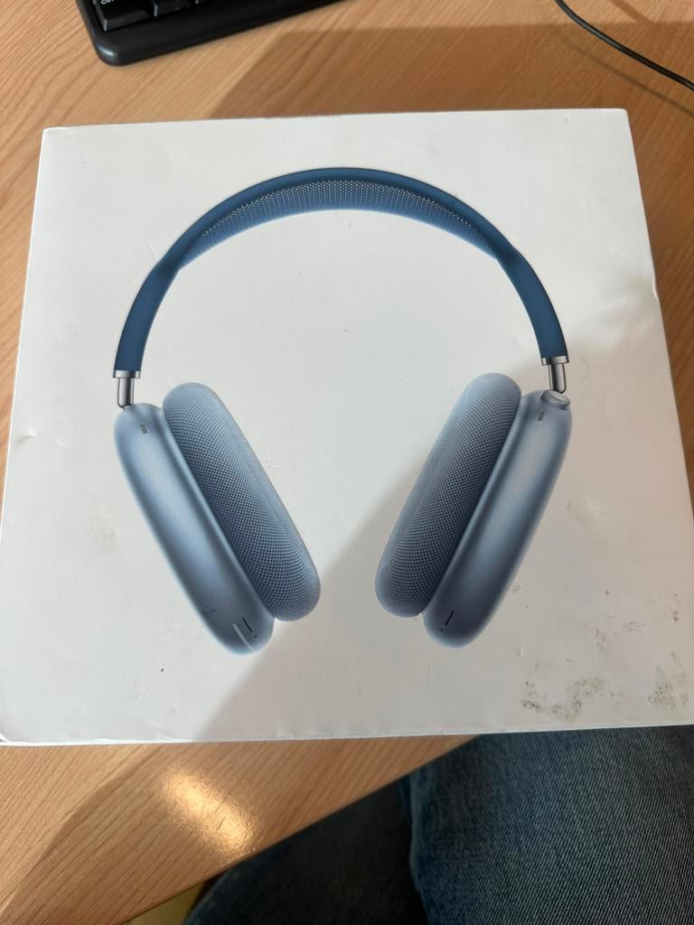 Airpods max with smart case, Ophalen, Zo goed als nieuw, Overige merken, Draadloos