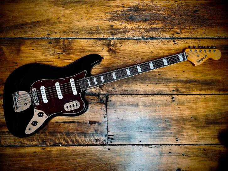 Squier Bass VI By Fender, Muziek en Instrumenten, Snaarinstrumenten | Gitaren | Elektrisch, Zo goed als nieuw, Fender, Ophalen