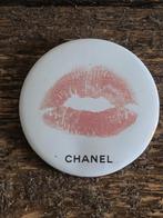 Broche vintage Chanel de 4,2 cm de diamètre, Handtassen en Accessoires, Broches, Ophalen, Gebruikt