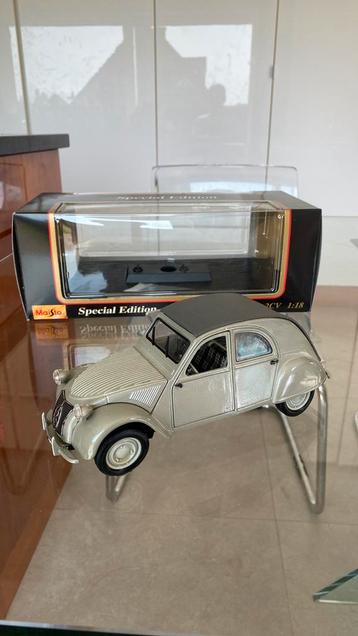 Citroën 2 CV 1:18 speciale editie 