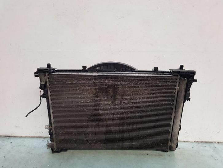 RADIATEUR COMPLEET Mercedes-Benz C (W205) (01-2013/06-2021), Auto-onderdelen, Airco en Verwarming, Mercedes-Benz, Gebruikt