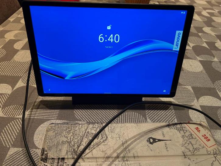 Lenovo tablet M10 64GB + docking + hoes, Computers en Software, Android Tablets, Zo goed als nieuw, Ophalen