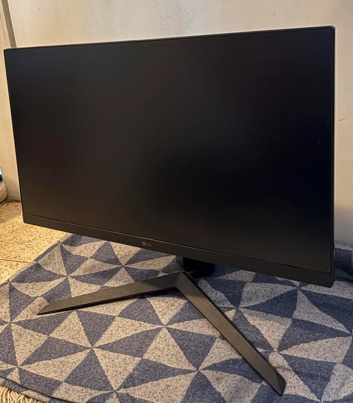 LG 24GN65R-B, Informatique & Logiciels, Moniteurs, Utilisé, 101 à 150 Hz, Gaming, Réglable en hauteur, LED, HD, 1 à 2 ms, Enlèvement