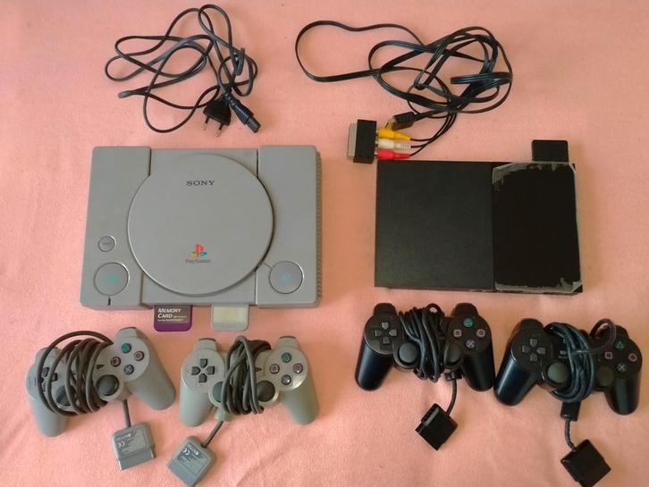 Sony PlayStation 0 & 2 beiden werken, Games en Spelcomputers, Spelcomputers | Sony PlayStation 2, Gebruikt, Zilver, Met 3 controllers of meer