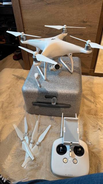 Drone DJI Phantom 4 - impec - 4k beschikbaar voor biedingen