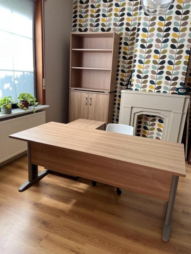 complete bureauset in nieuwstaat ! Koopje!, Huis en Inrichting, Bureaus, Zo goed als nieuw, Bureau, Ophalen