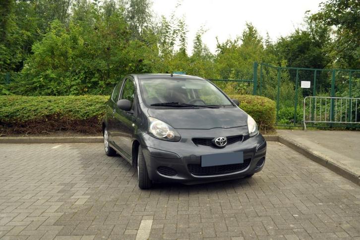 Toyota Aygo benzine 1000cc  139.280 km  gekeurd carpass, Auto's, Toyota, Bedrijf, Aygo, ABS, Airbags, Isofix, Radio, Benzine, Euro 5