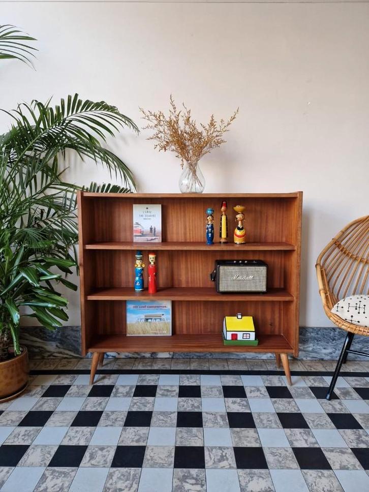 Vintage sixties boekenkastje | vitrinekast |  kast retro, Huis en Inrichting, Kasten | Boekenkasten, Gebruikt, 50 tot 100 cm, Minder dan 100 cm