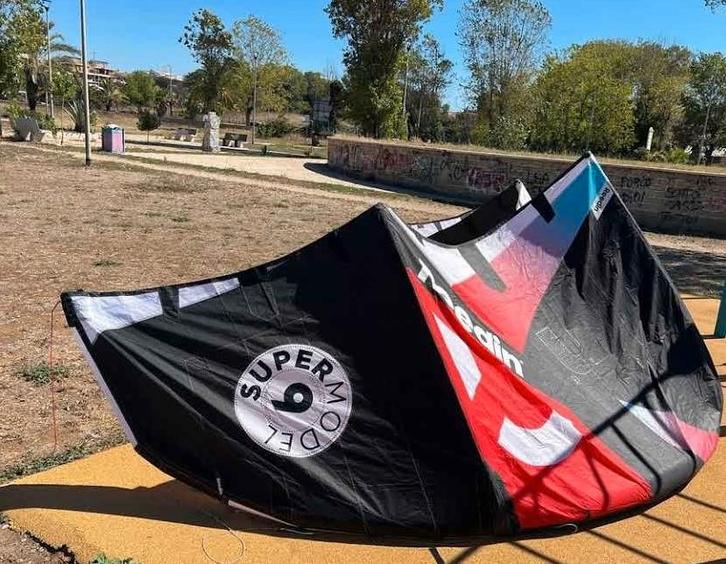 Reedin Kite Super Model HTF2 2024 Kite 9m, Watersport en Boten, Kitesurfen, Kite, 9 m², Ophalen