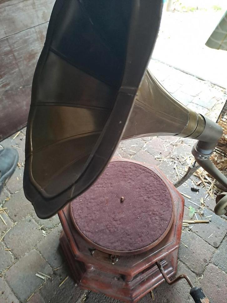 Oude platenspeler zonder naald, Antiquités & Art, Antiquités | TV & Hi-Fi, Enlèvement