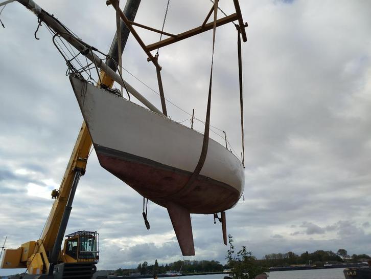 Zeilboot opknapper onlangs nog op zee, Watersport en Boten, Kajuitzeilboten en Zeiljachten, Gebruikt, Tourjacht of Cruiser, Polyester