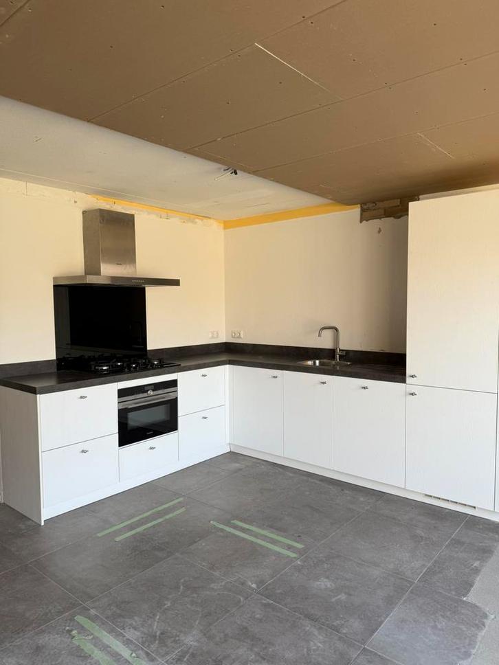 Nette Hoekkeuken Incl. Siemens Apparatuur + GEDEMONTEERD, Huis en Inrichting, Keuken | Complete keukens, Zo goed als nieuw, Hoekkeuken