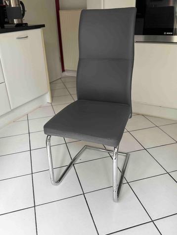Chaises et placard, Tissus, Gris, Enlèvement, Moderne