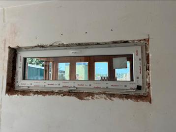 Nieuw raam dubbel glas antraciet grijs beschikbaar voor biedingen