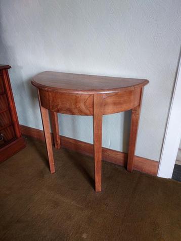 Mooie kwaliteit halltafel halve tafel muurtafel  beschikbaar voor biedingen