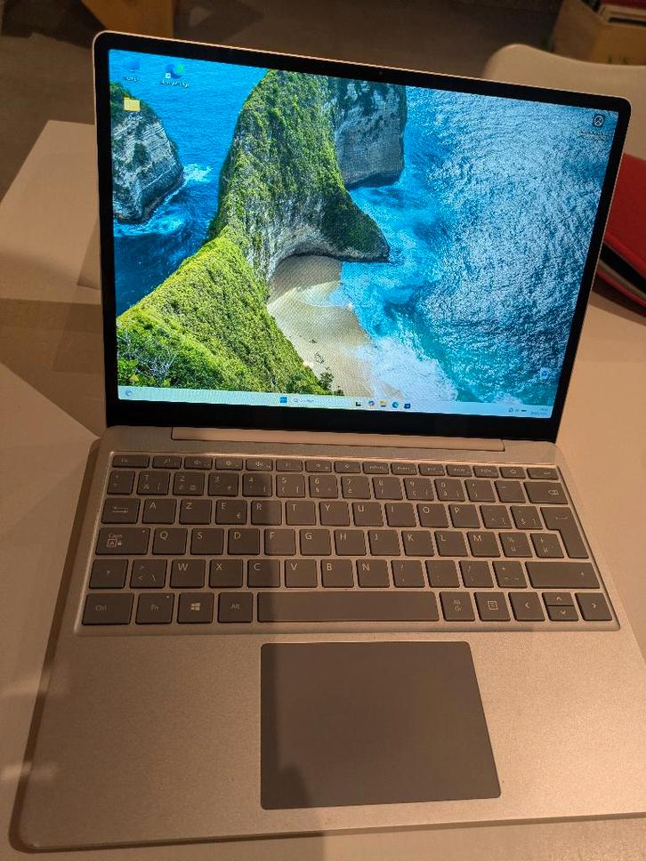 Microsoft Surface Laptop Go, Computers en Software, Windows Laptops, Gebruikt, 12 inch, Onbekend, 4 GB, Azerty, Met touchscreen