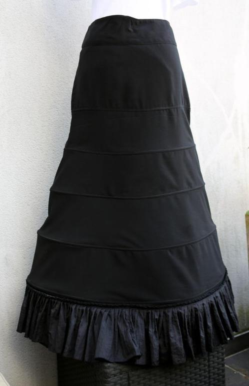 Prachtige zwarte avondrok met hoepels T38/40, Kleding | Dames, Rokken, Zo goed als nieuw, Maat 38/40 (M), Zwart, Ophalen of Verzenden
