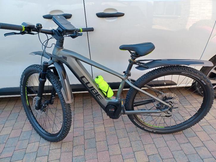 Vend Vélo électrique de Marque CUBE, Vélos & Vélomoteurs, Vélos électriques, Comme neuf, Cube, 47 à 51 cm, 50 km par batterie ou plus