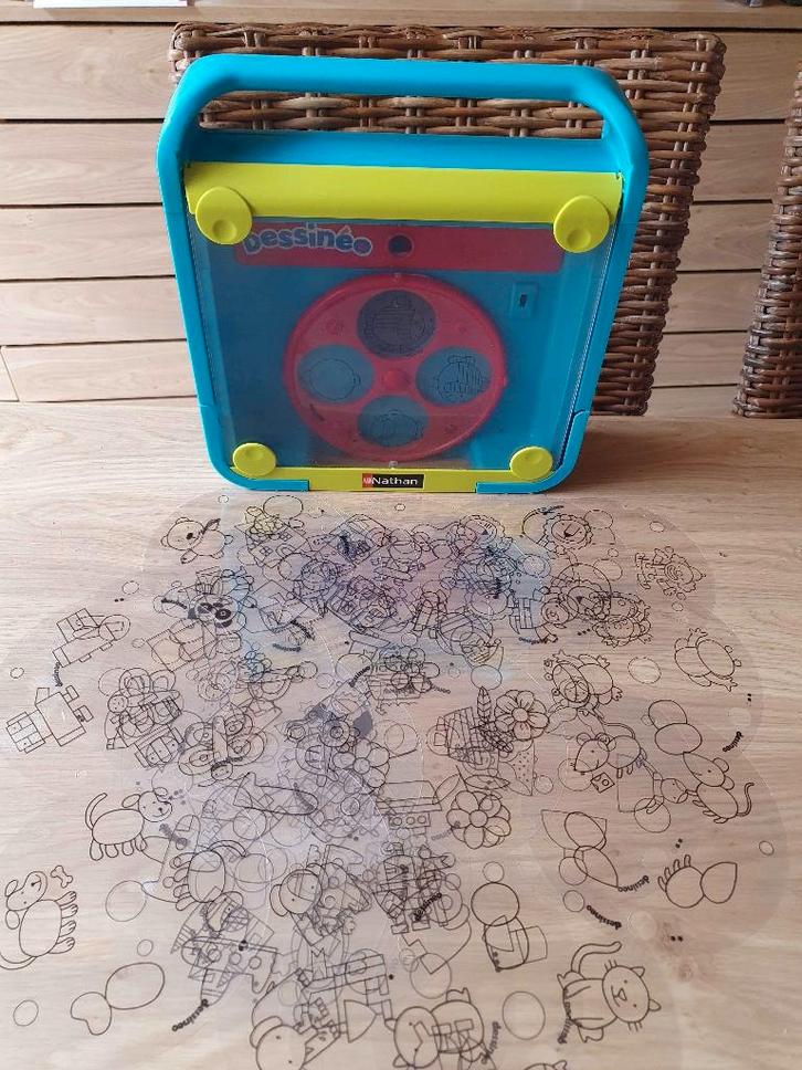 Educatief tekenspel „Dessinéo”, Kinderen en Baby's, Speelgoed | Educatief en Creatief, Ophalen