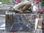 Naakte vrouw slaapt in haar bronzen haar, gesigneerd, ZACK, Ophalen, Brons