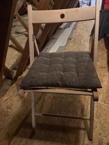 Stoelen  beschikbaar voor biedingen