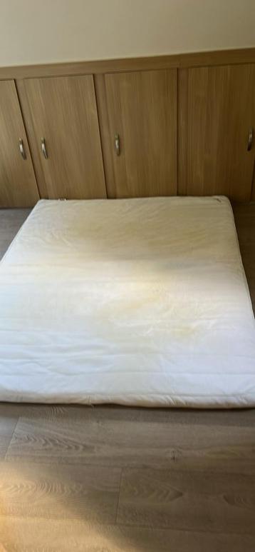 Surmatelas Ikea a memoire de forme 160x200 beschikbaar voor biedingen