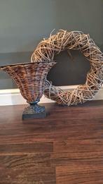 Vaas en krans, Huis en Inrichting, Woonaccessoires | Kransen, Ophalen