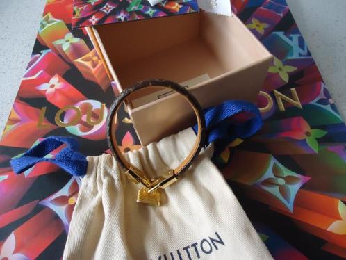 LOUIS VUITTON Armband NANO ALMA MNG, Handtassen en Accessoires, Armbanden, Nieuw, Leer, Ophalen of Verzenden