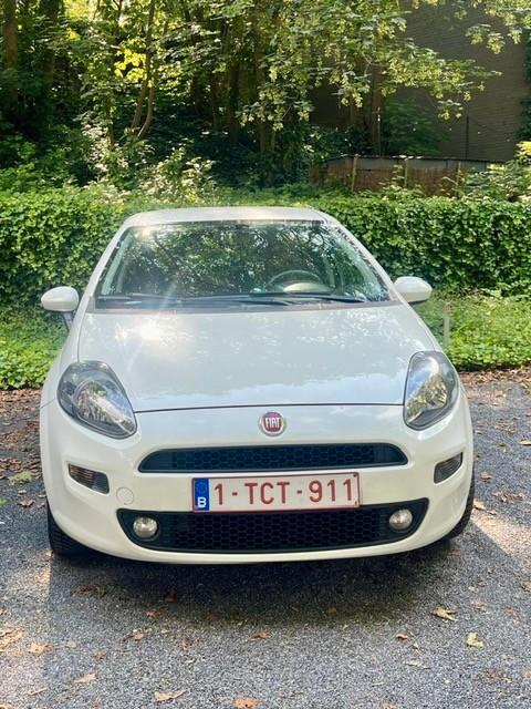 FIAT PUNTO, Auto's, Fiat, Particulier, Punto, Airbags, Bluetooth, Parkeersensor, Radio, Benzine, 5 deurs, Handgeschakeld, Wit