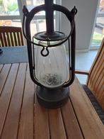 OLIELAMP EN MELKKAN, Ophalen