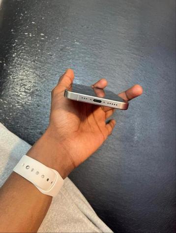 Iphone 15 pro beschikbaar voor biedingen