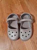 Zilvergrijze crocs, Kinderen en Baby's, Kinderkleding | Schoenen en Sokken, Schoenen, Meisje, Gebruikt, Ophalen