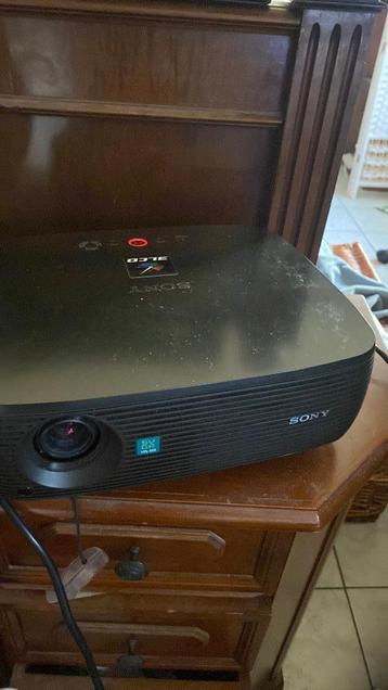 beamer sony 3LCD beschikbaar voor biedingen