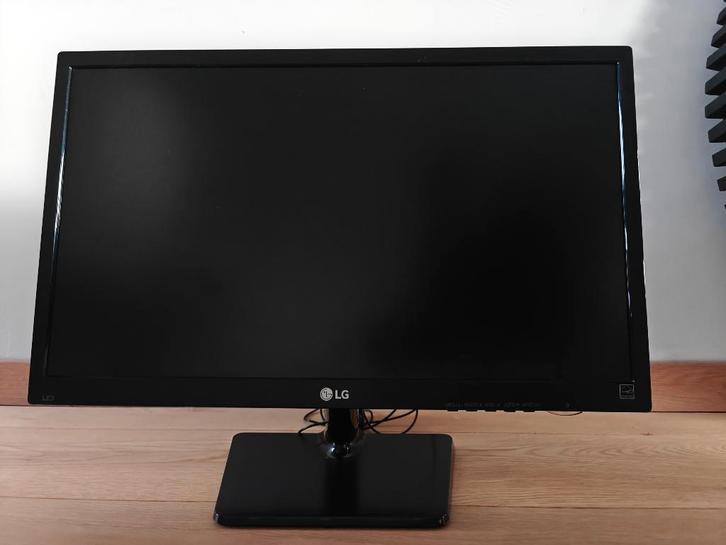 LG 23,5" Monitor 24M37H-B zwart Full HD, Informatique & Logiciels, Moniteurs, Comme neuf, 61 à 100 Hz, HDMI, VGA, Inclinable, Autres types