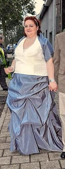 Trouwkleed uit 2 stukken maat 54 met ingewerkte bh, stola, Kleding | Dames, Gelegenheidskleding, Gedragen, Overige typen, Maat 46/48 (XL) of groter