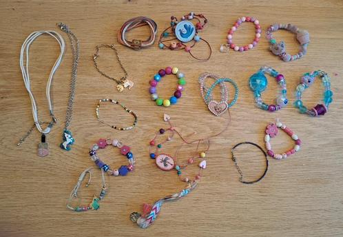 Juwelendoosje + armbandjes en halskettingen, Kinderen en Baby's, Kindermode-accessoires, Zo goed als nieuw, Ophalen of Verzenden