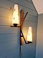 Grote wandlamp van messing en opaline, 1950-60, Ophalen of Verzenden