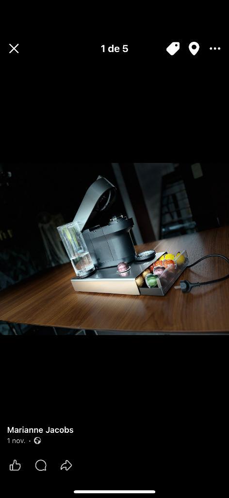 Machine à café krups Nespresso, Electroménager, Cafetières, Comme neuf, Dosettes et capsules de café, Autres modèles, Réservoir d'eau amovible