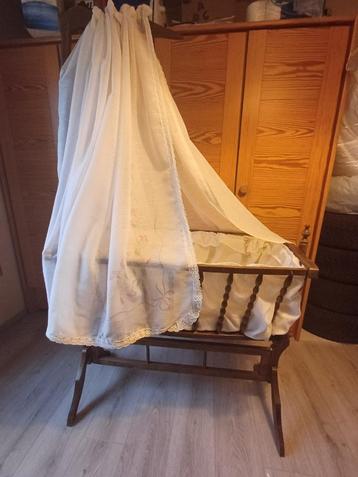 romantische houten wieg, Kinderen en Baby's, Babywiegjes en Ledikanten, Ophalen, Gebruikt, Wieg