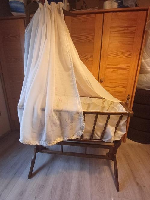 romantische houten wieg, Kinderen en Baby's, Babywiegjes en Ledikanten, Gebruikt, Wieg, Ophalen