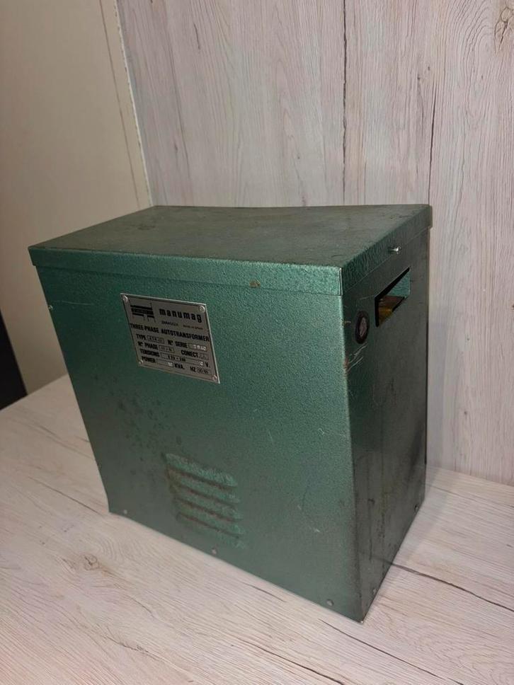 Transformateur triphasé / Autotransformateur – 220V / 380V, Doe-het-zelf en Bouw, Elektriciteit en Kabels, Zo goed als nieuw, Ophalen