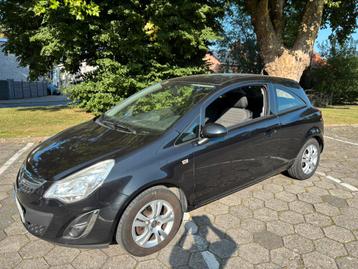 Mooie Opel Corsa benzine 2013 met keuring en garantie. beschikbaar voor biedingen